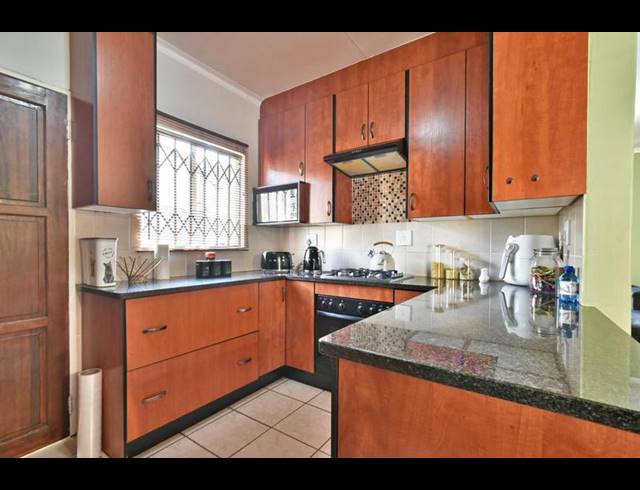 3 BEDROOM TOWNHOUSE FOR SALE IN NORTH RIDING